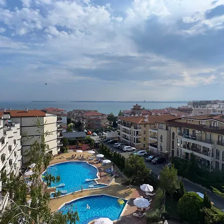 Royal Palm 173 One Bedroom Апартаменты Свети-Влас