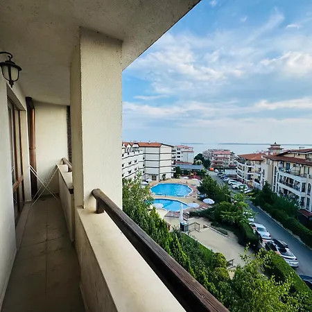Апартамент Royal Palm 173 One Bedroom Свети Влас